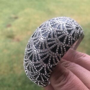 Bling bling clamper bracelet